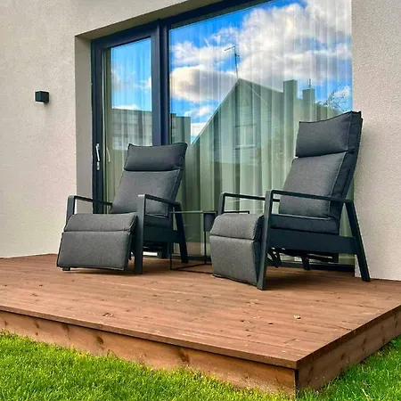 Apartment Cozy With Garden & Terrace In *